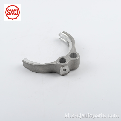 Suku Cadang Otomatis 2kd Shift Fork OEM 33213-25011 untuk Toyota